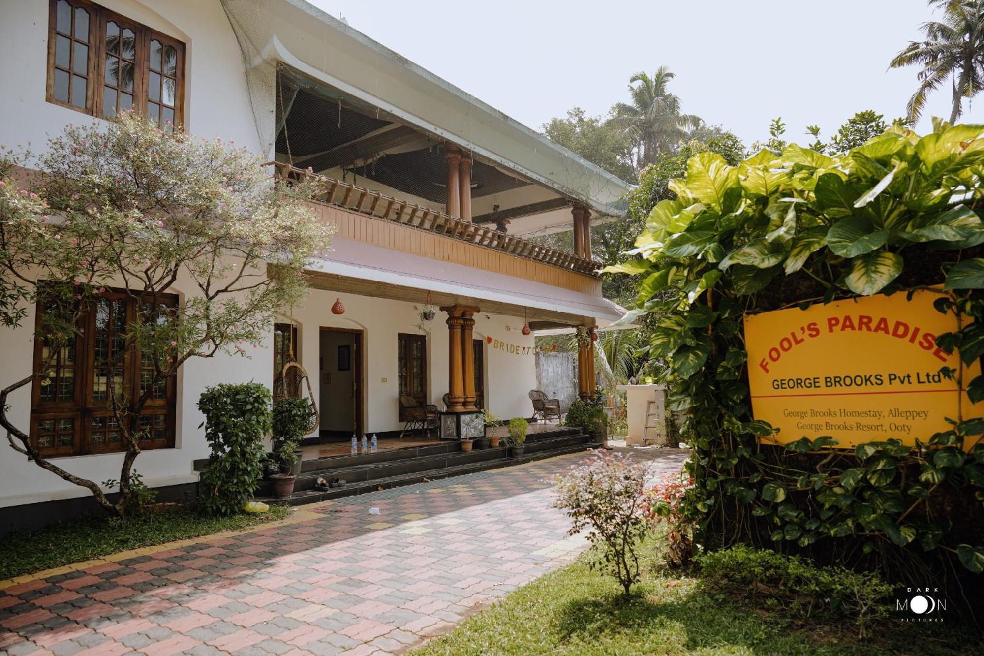 Fool'S Paradise Bed & Breakfast Alappuzha ภายนอก รูปภาพ